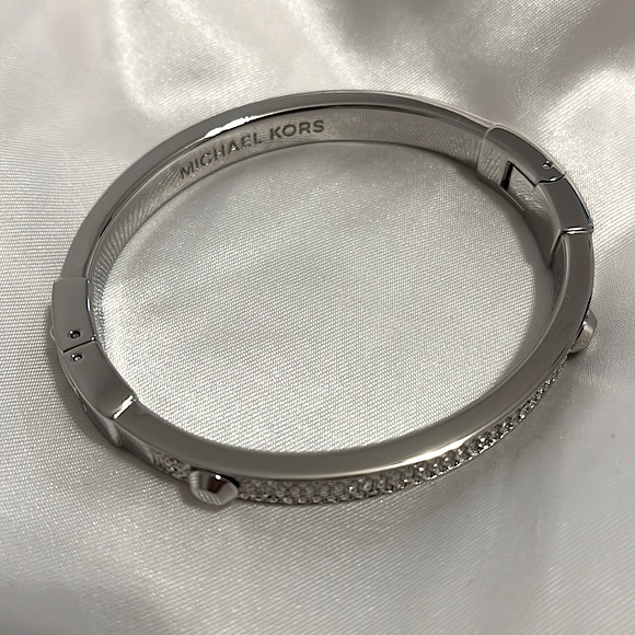NWOT Michael Kors Silver-Tone Astor Stud Bracelet - Picture 4 of 10